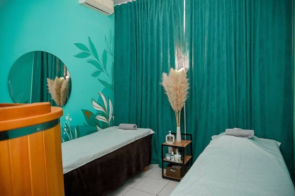 Кабинет с кедровой бочкой в спа-салоне SPA Days